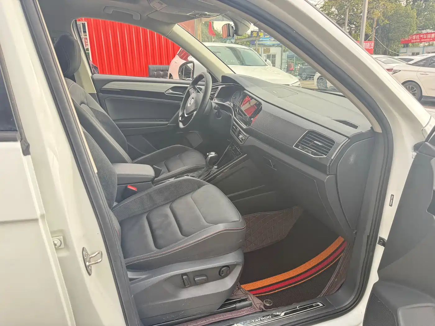Volkswagen Tayron 2021 280TSI 2WD Luxury Smart Connect фото 5