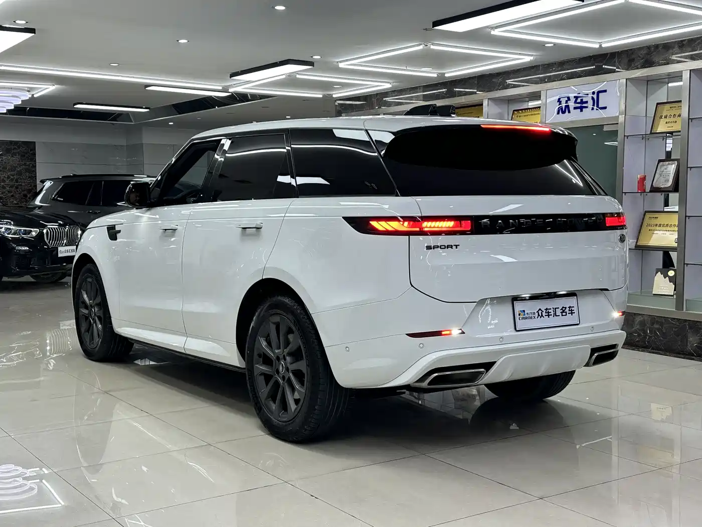 Land Rover Range Rover Sport 2024 400PS Dynamic SE фото 6