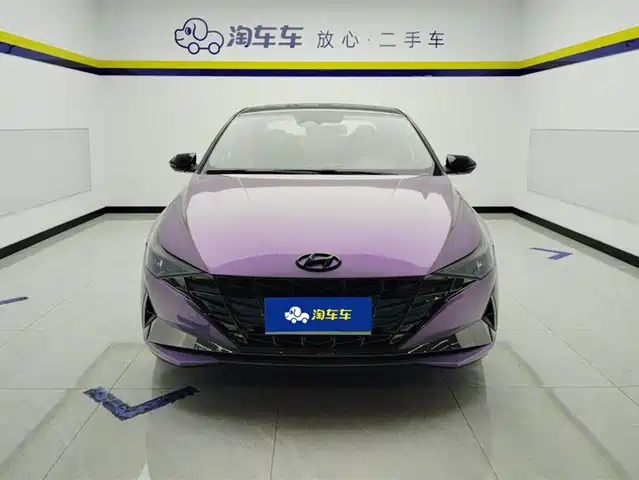 HYUNDAI ELANTRA