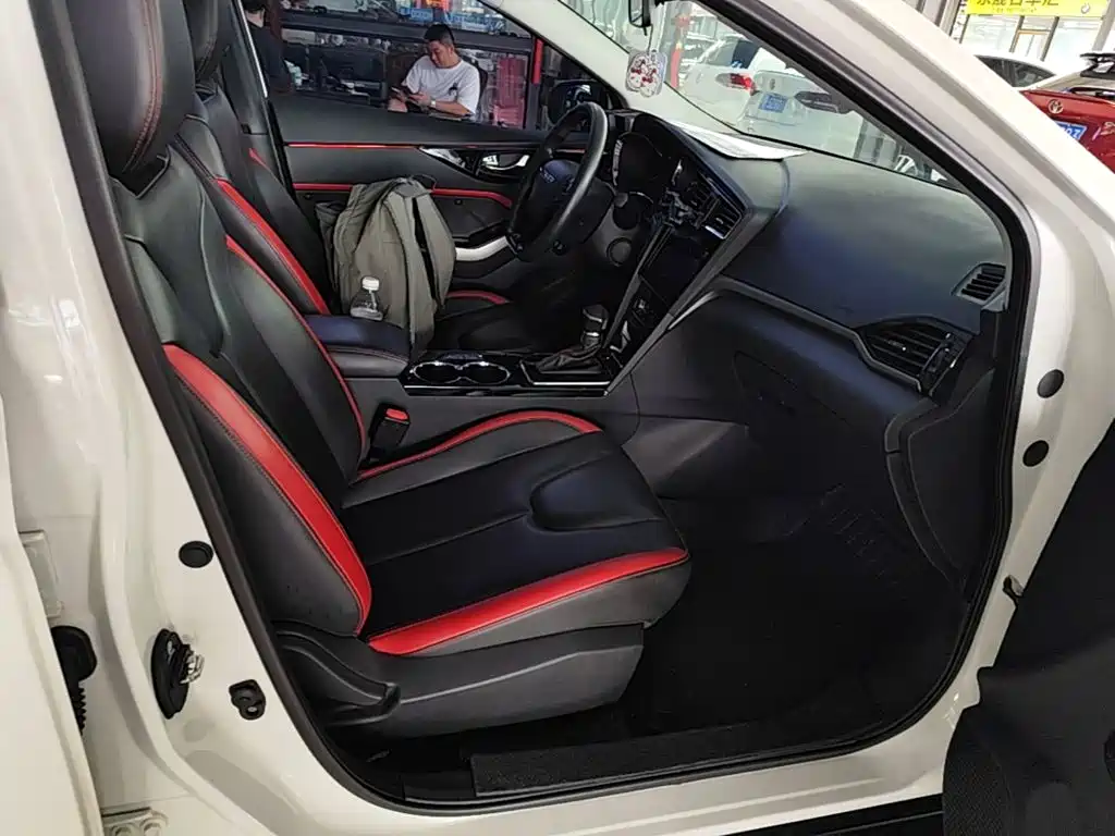 Venucia D60 2020 2020 1.6L XL CVT Delight Edition