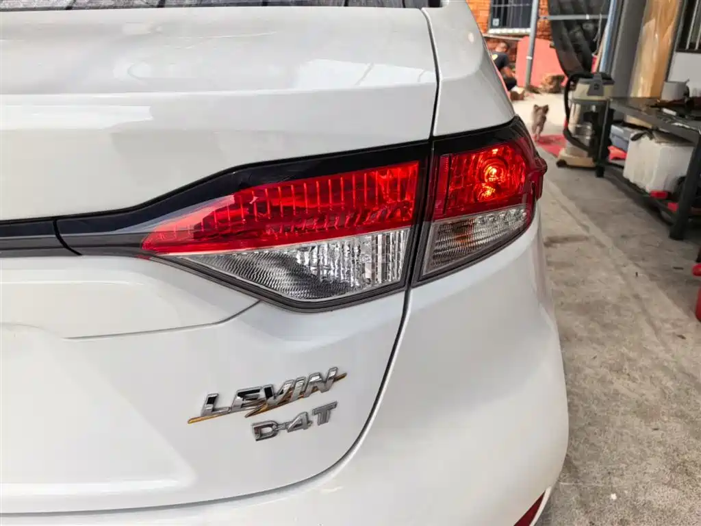 Toyota Levin 2022 185T CVT Luxury Edition фото 8