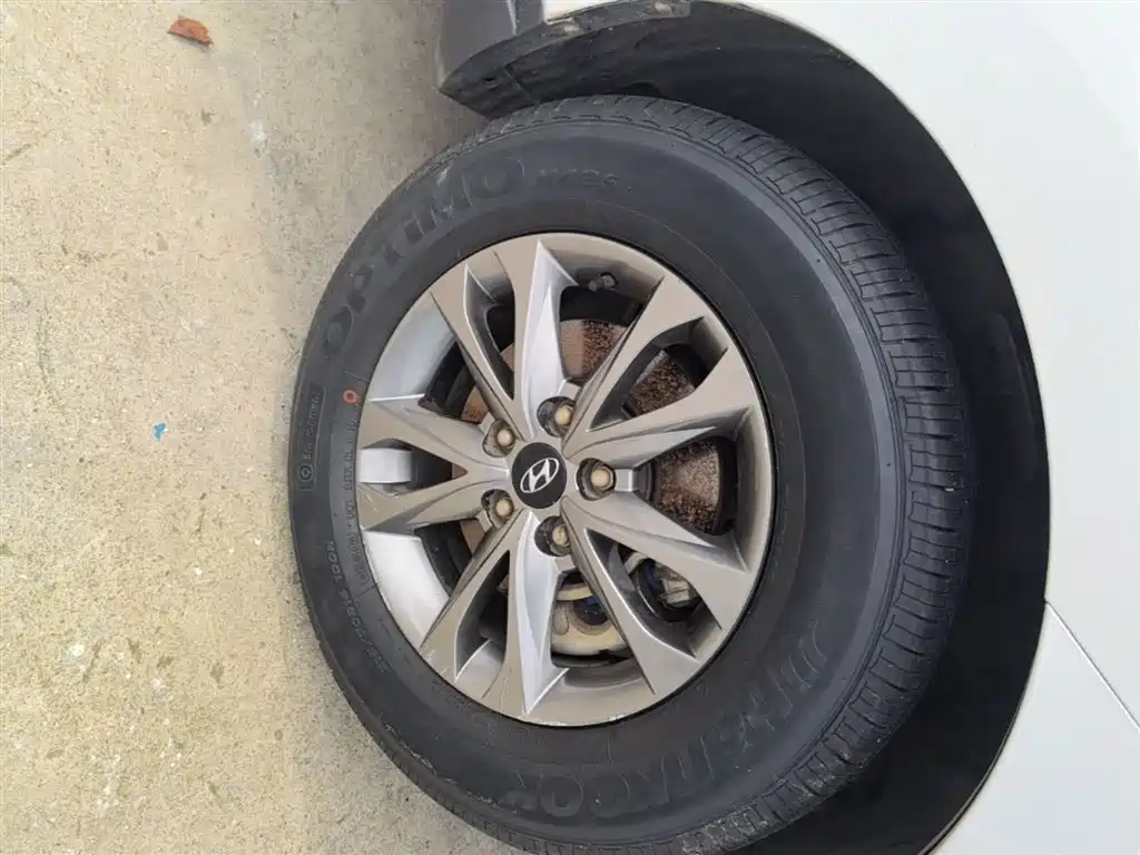 Hyundai Beijing Hyundai ix35 2015 2.0L Automatic 2WD Comfort China IV фото 23