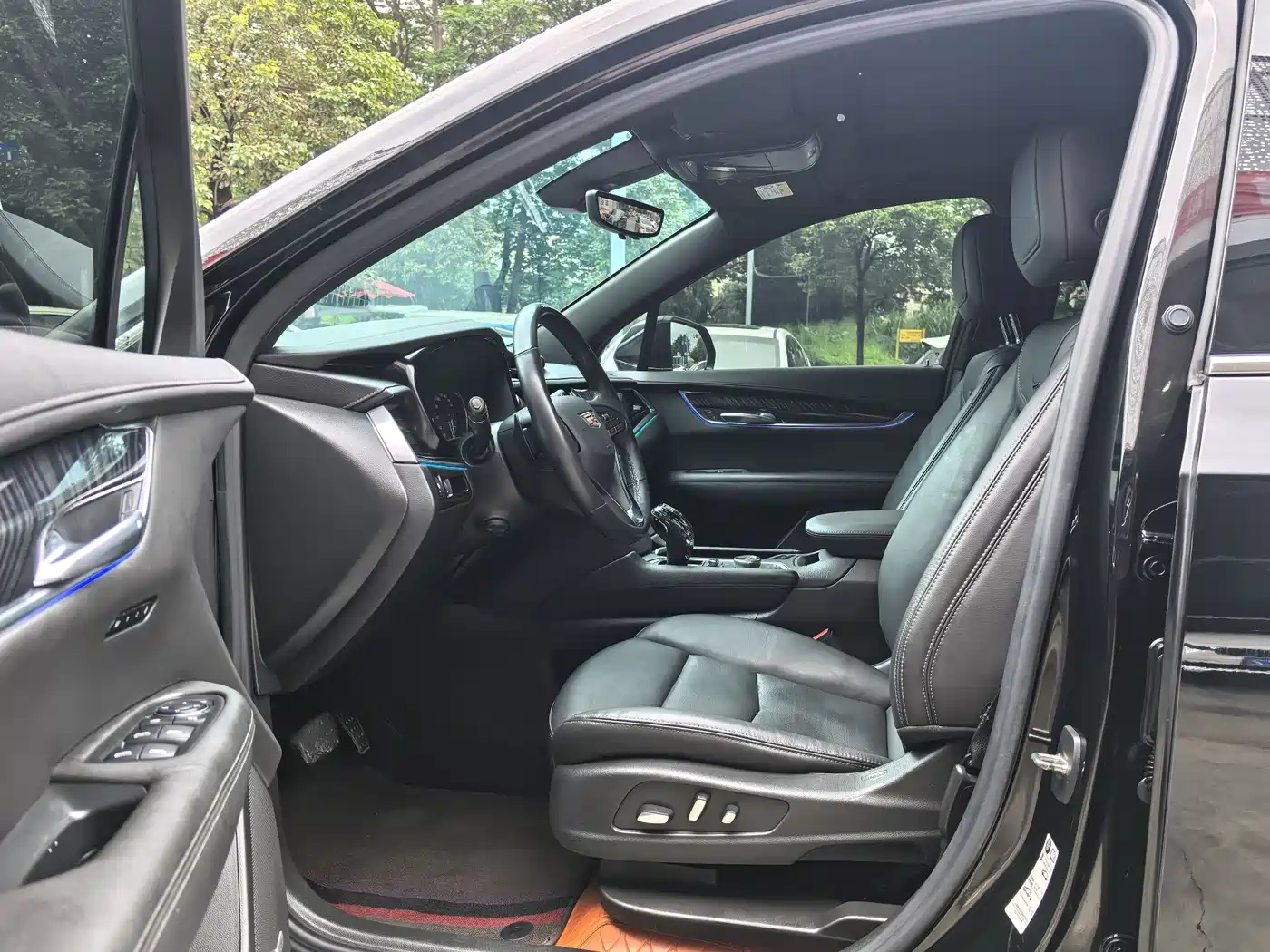 Cadillac XT6 2022 2.0T 6-Seater AWD Luxury Standard Edition фото 4