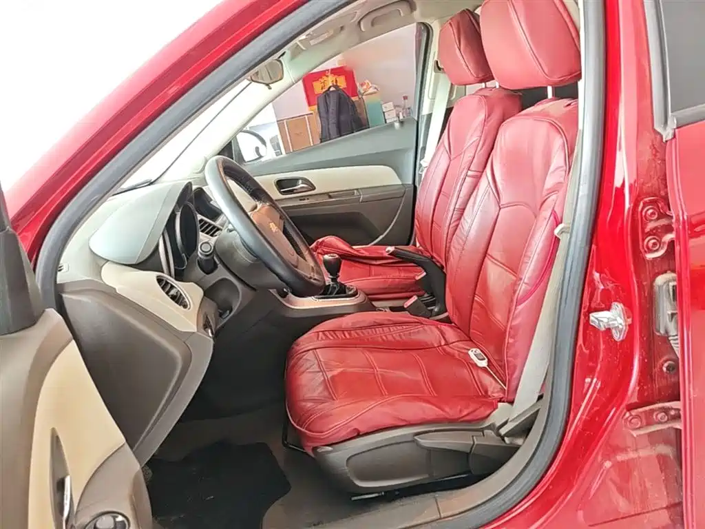Chevrolet Cruze 2015 1.5L Classic SL MT фото 15