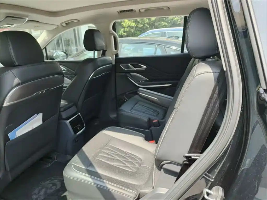 Hongqi HS7 PHEV 2024 2.0T PHEV 4WD Flagship Edition 6-seater фото 9