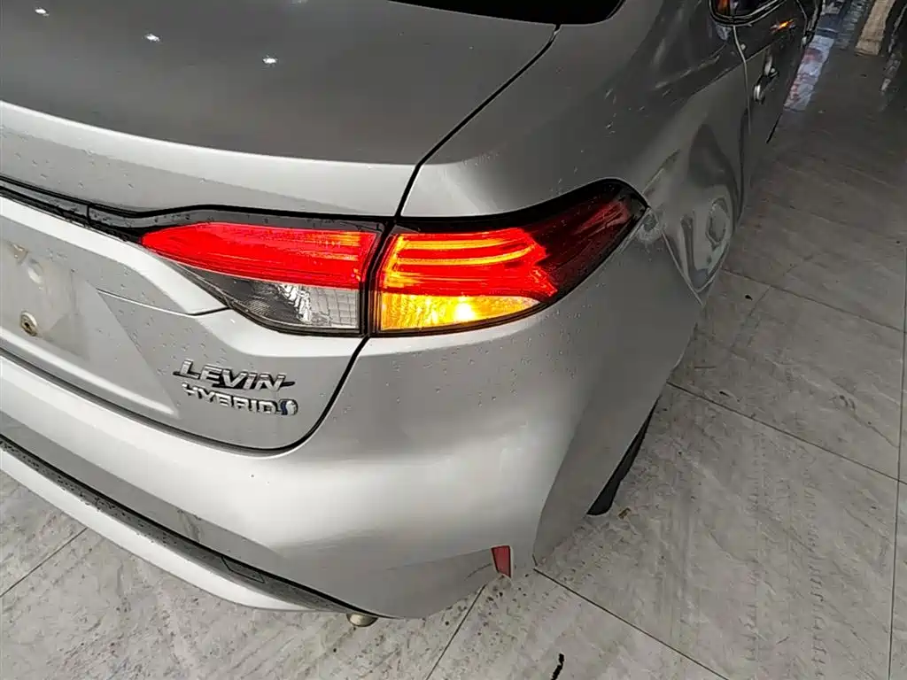 Toyota Levin 2019 Hybrid 1.8H E-CVT Luxury Edition China VI фото 8