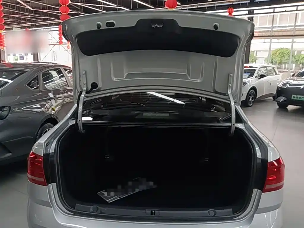 Volkswagen Lavida 2017 230TSI DSG Comfort Edition фото 19
