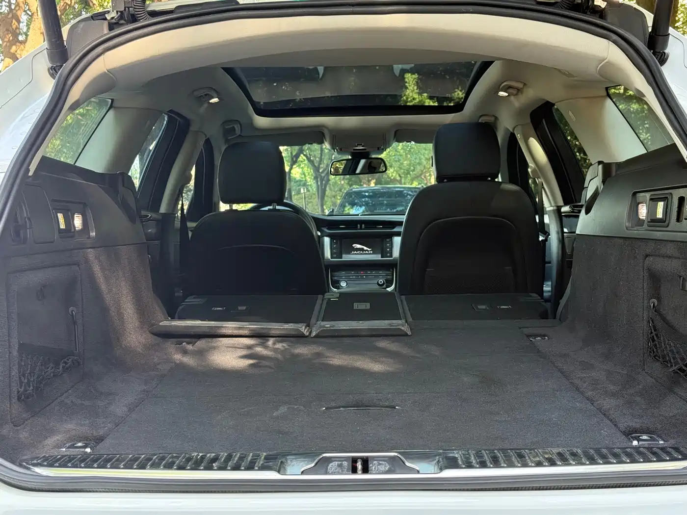 Jaguar XF 2019 2018 XF Sportbrake 2.0T 250PS 2WD Elegance Edition