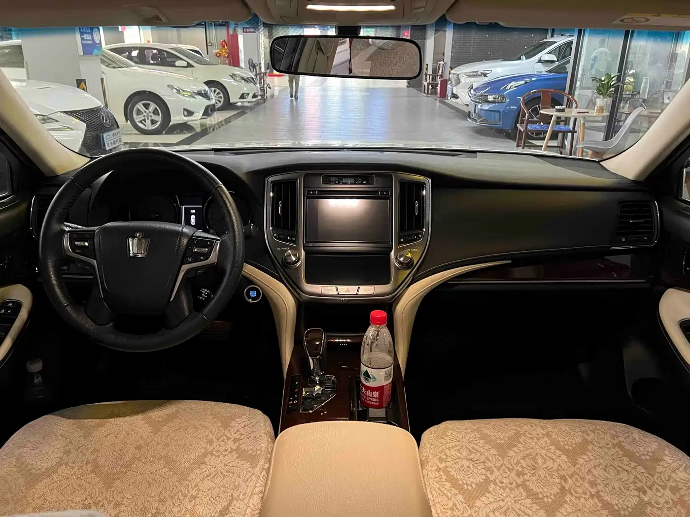 Toyota Crown 2019 2018 2.0T Fashion Edition