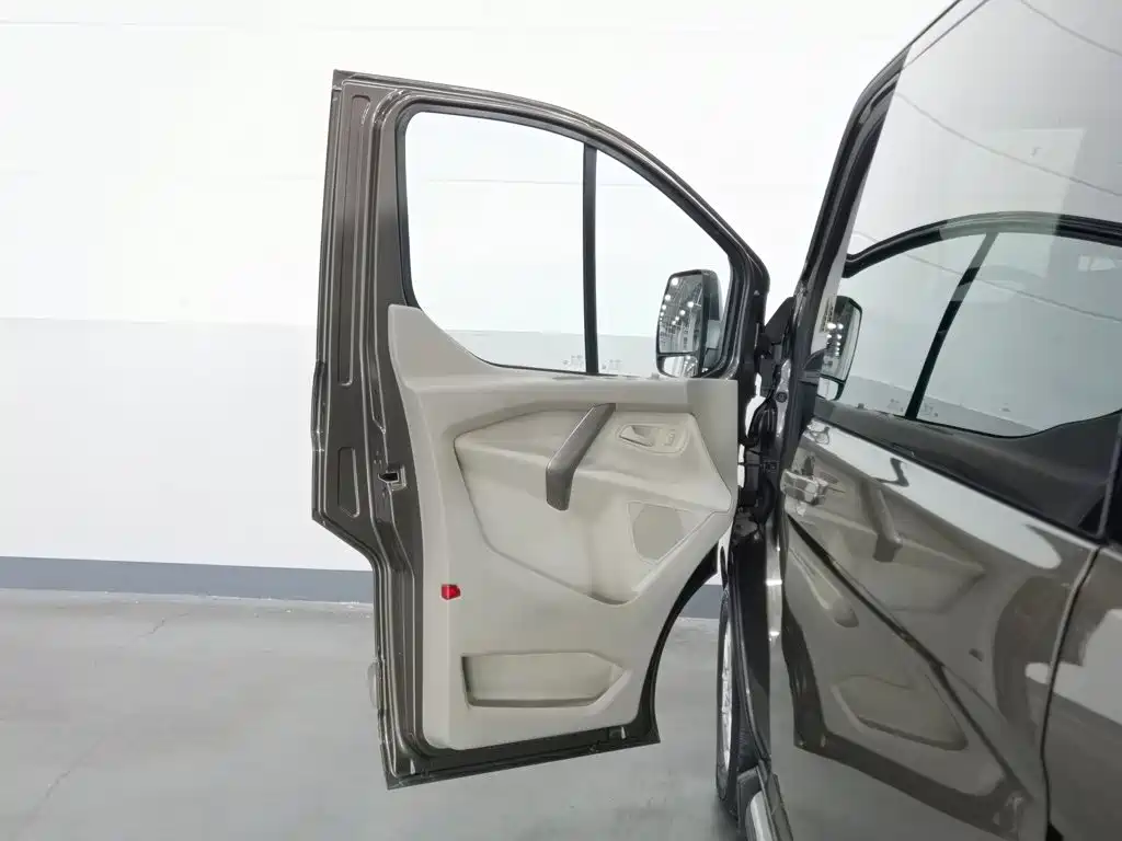 Ford Tourneo 2017 2017 2.0T Automatic Elite Edition