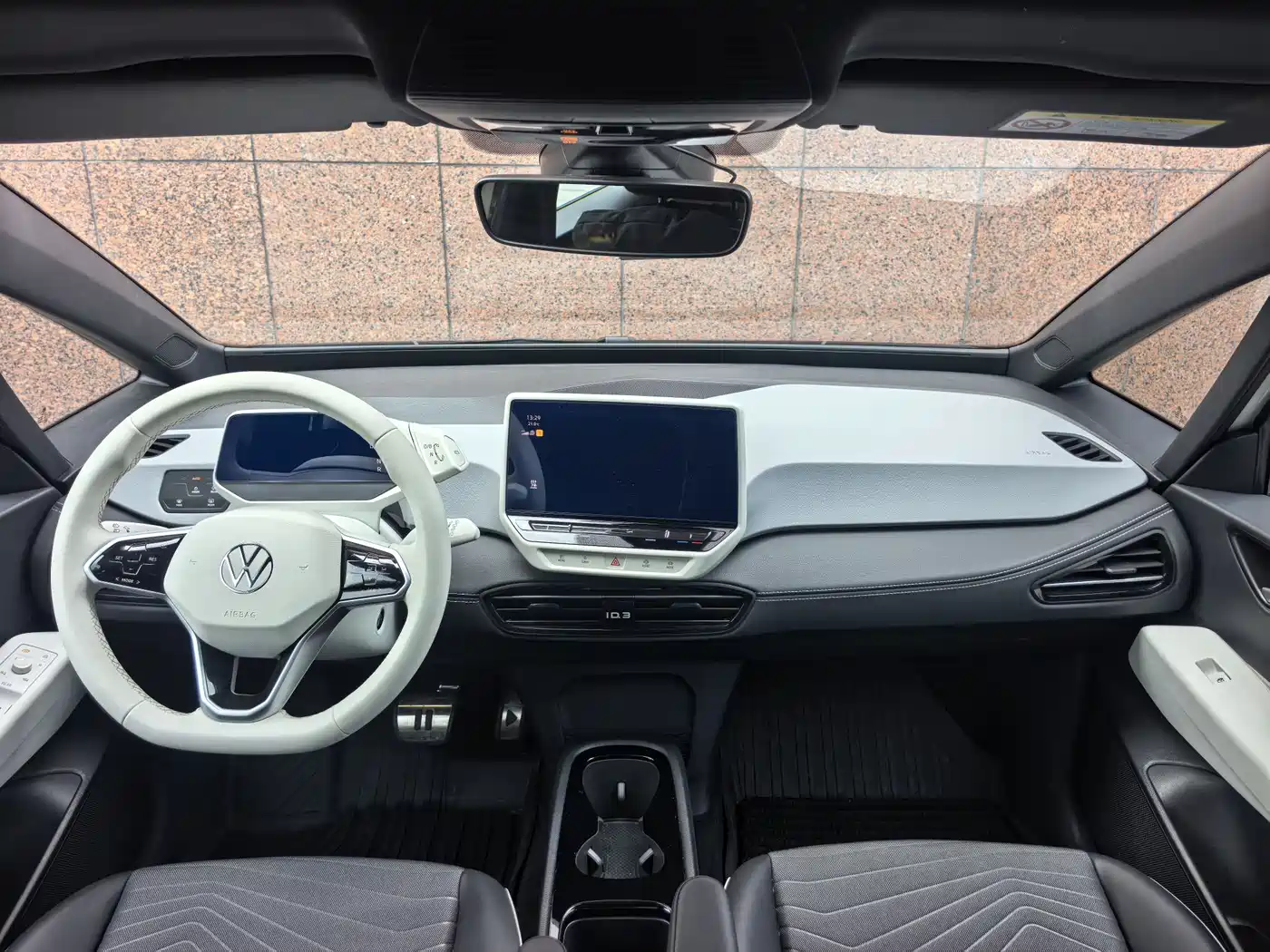 Volkswagen ID.3 2024 Outstanding Edition фото 10