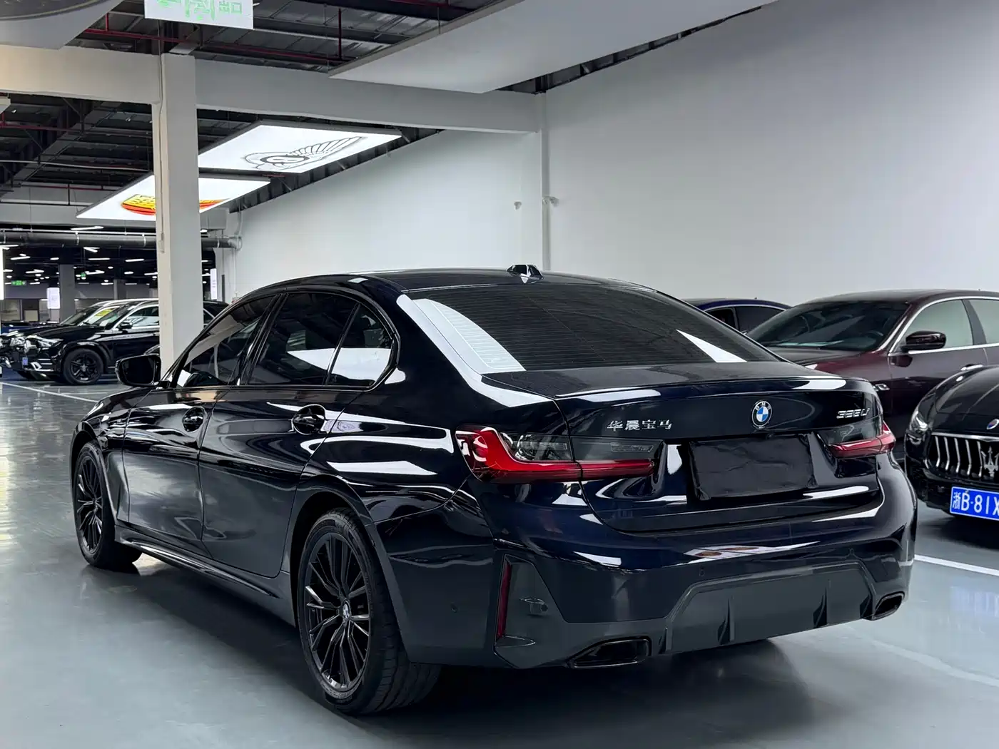 BMW 3 Series 2023 325Li M Sport Black Night Package фото 19