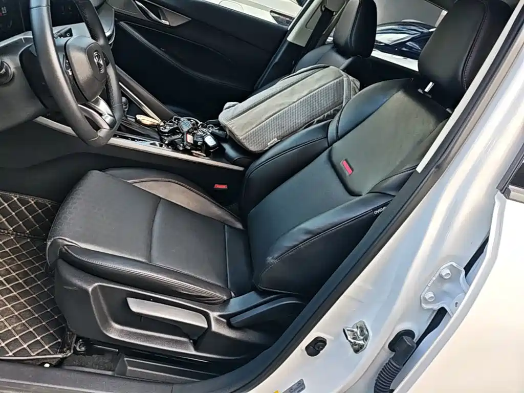 Changan CS35 PLUS 2022 2021 Facelift Blue Whale NE 1.4T DCT Luxury