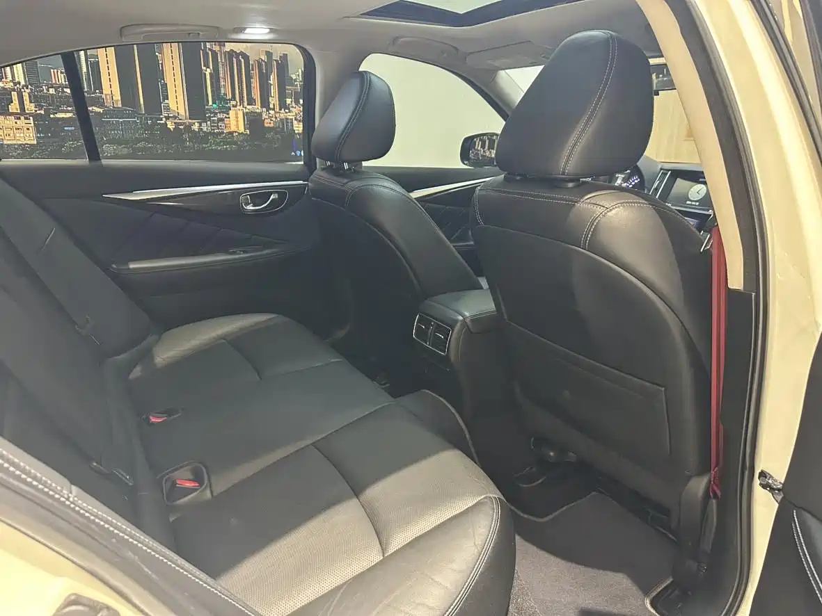 Infiniti Q50 2014 2.0T Comfort Edition фото 5