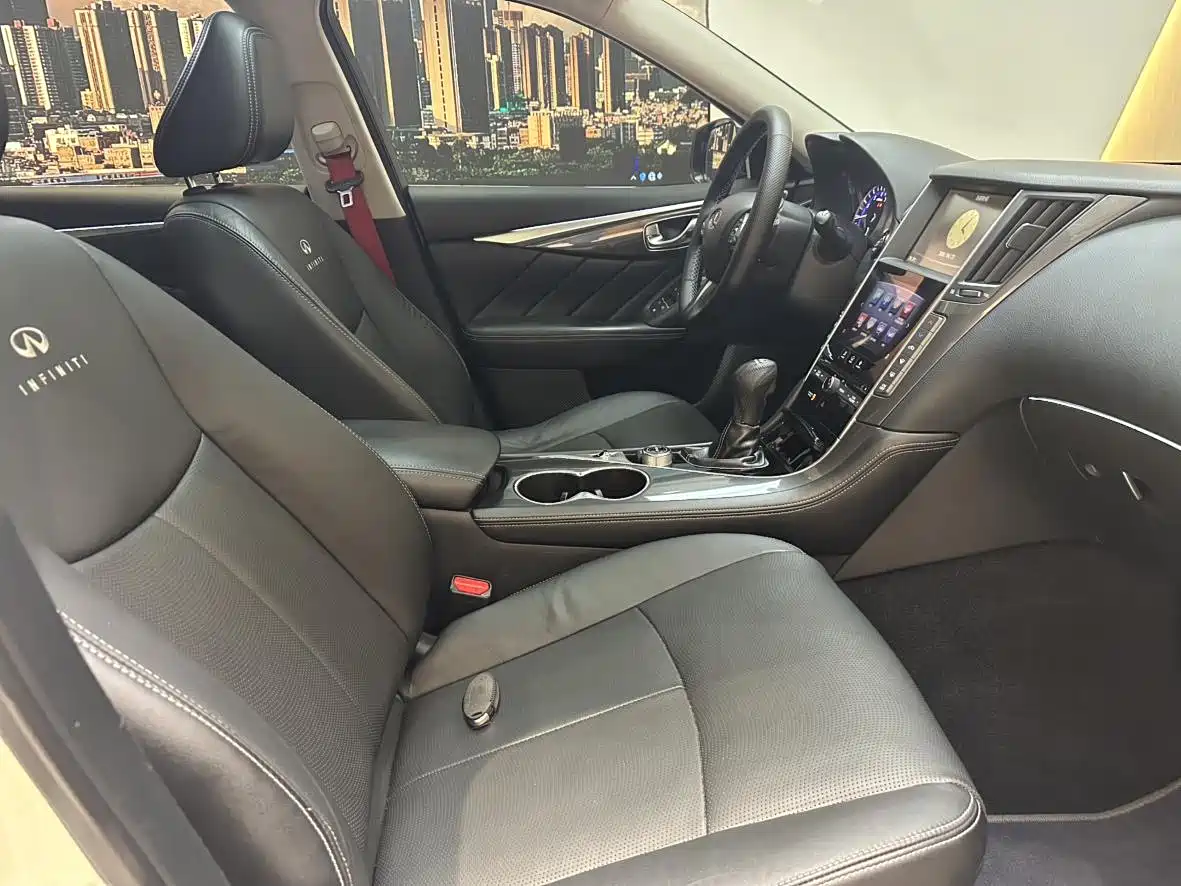 Infiniti Q50 2014 2.0T Comfort Edition фото 9