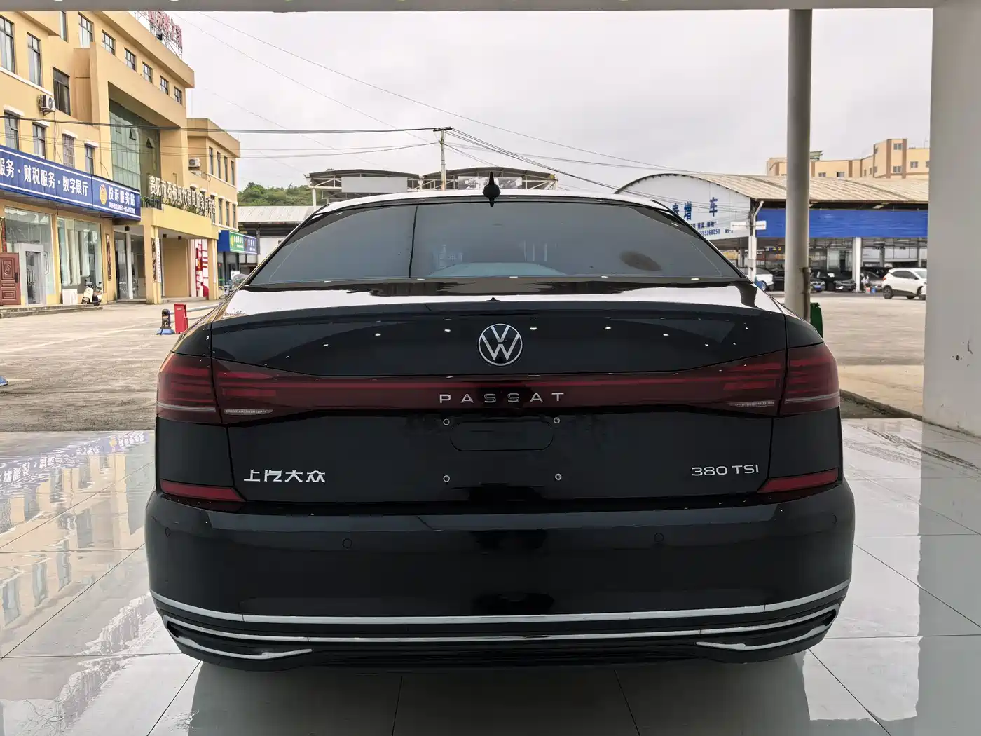 Volkswagen Passat 2024 380TSI Starlight Dragon Soaring Edition фото 17