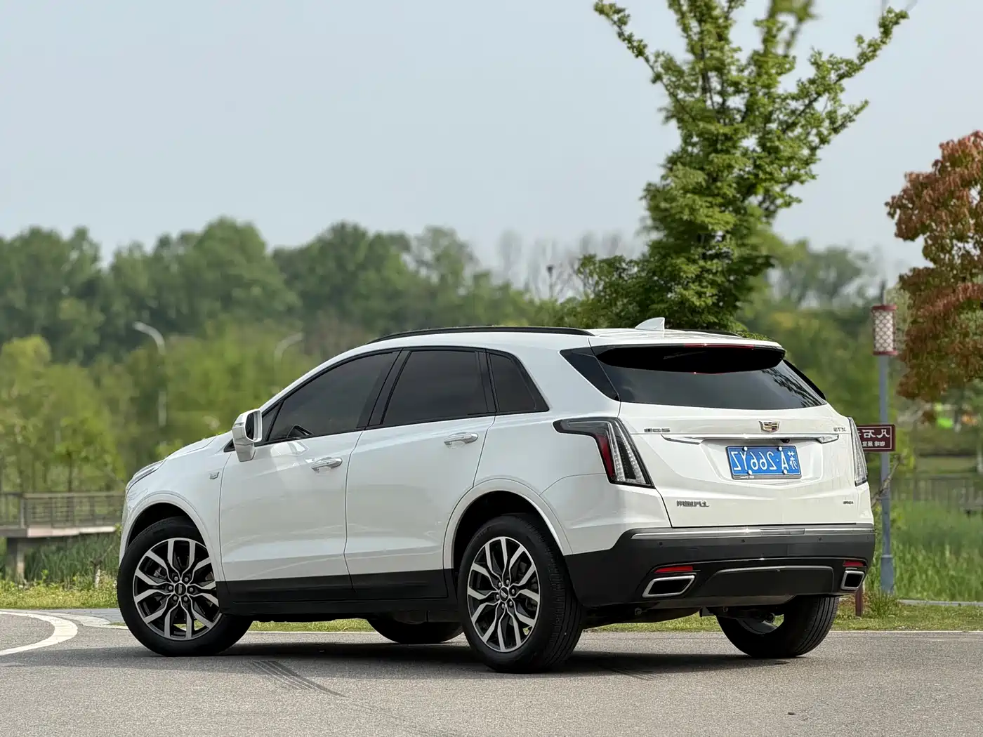 Cadillac XT5 2024 2.0T AWD Luxury (Hummingbird Edition) фото 12
