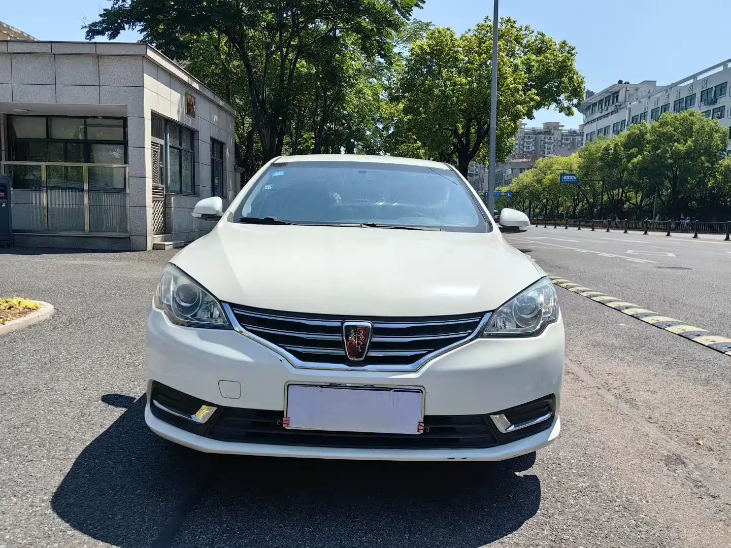 Фото 2 - Roewe 360