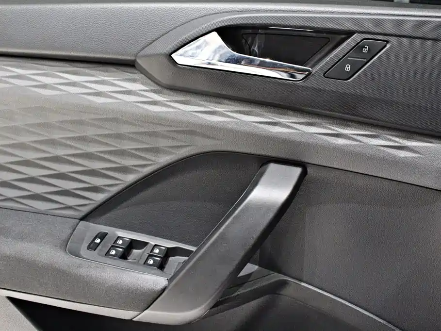 Volkswagen Tharu 2022 280TSI 2WD Trend фото 4