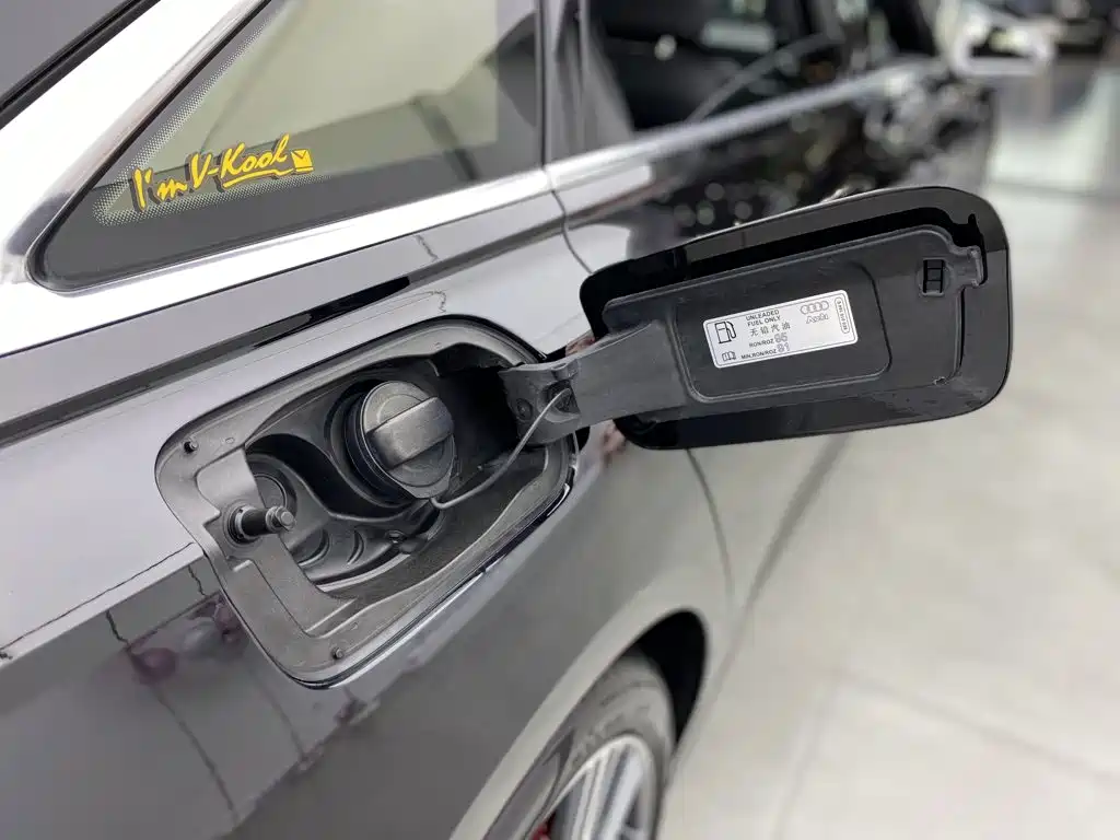 Фото 32 - Audi A6L