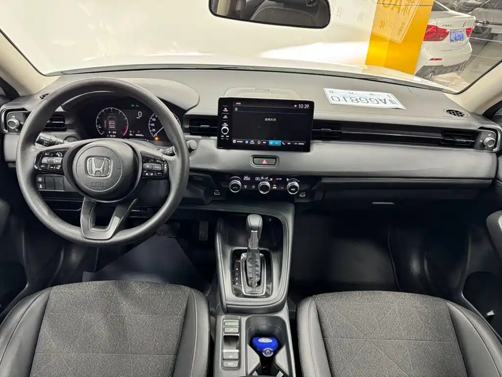 Фото 7 - Honda Vezel