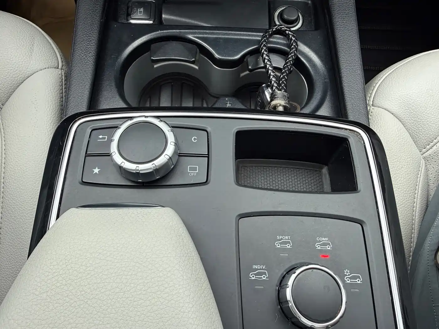 Mercedes-Benz GLE Coupe 2017 GLE 320 4MATIC Coupe SUV фото 13