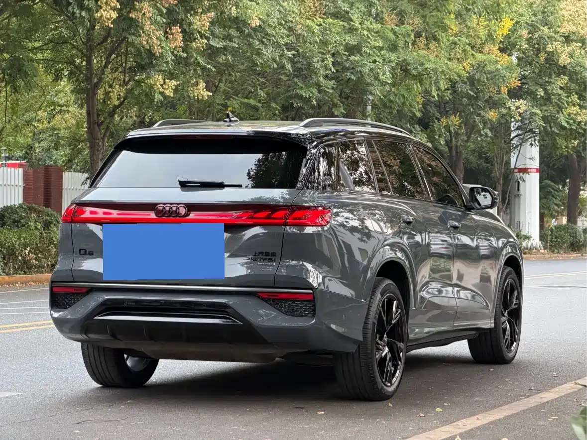 Audi Q6 2024 2024 45 TFSI quattro Shadow Warrior Edition 7-seater