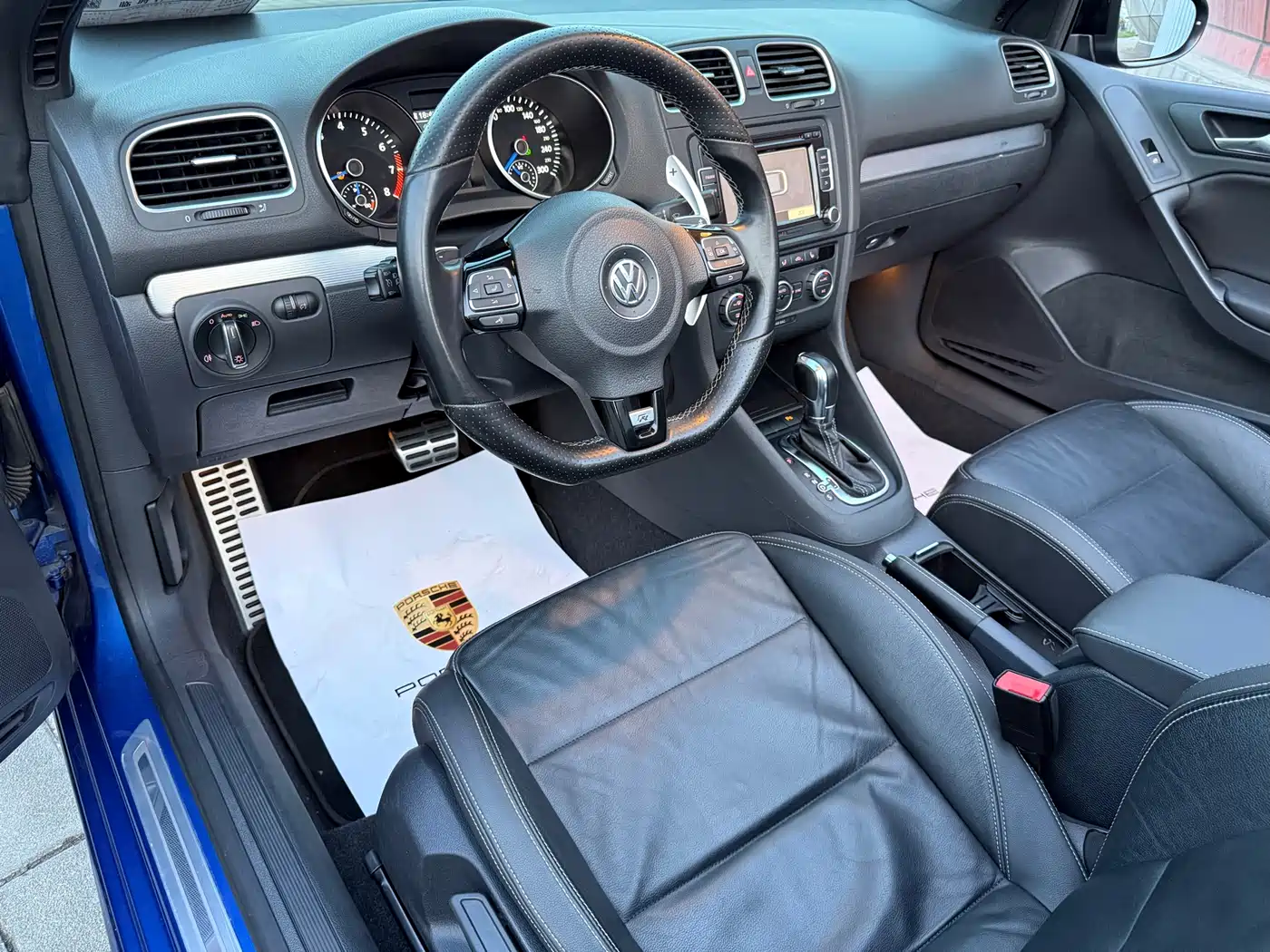 Volkswagen Golf (Import) 2014 2.0TSI R Convertible Edition фото 17