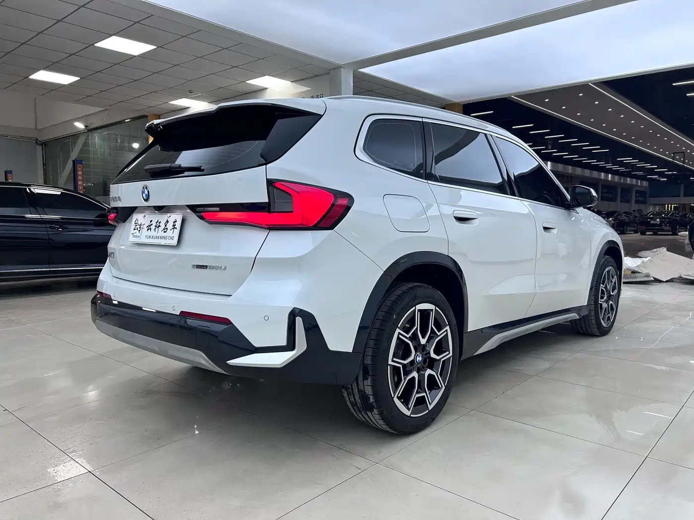 Фото 6 - BMW X1
