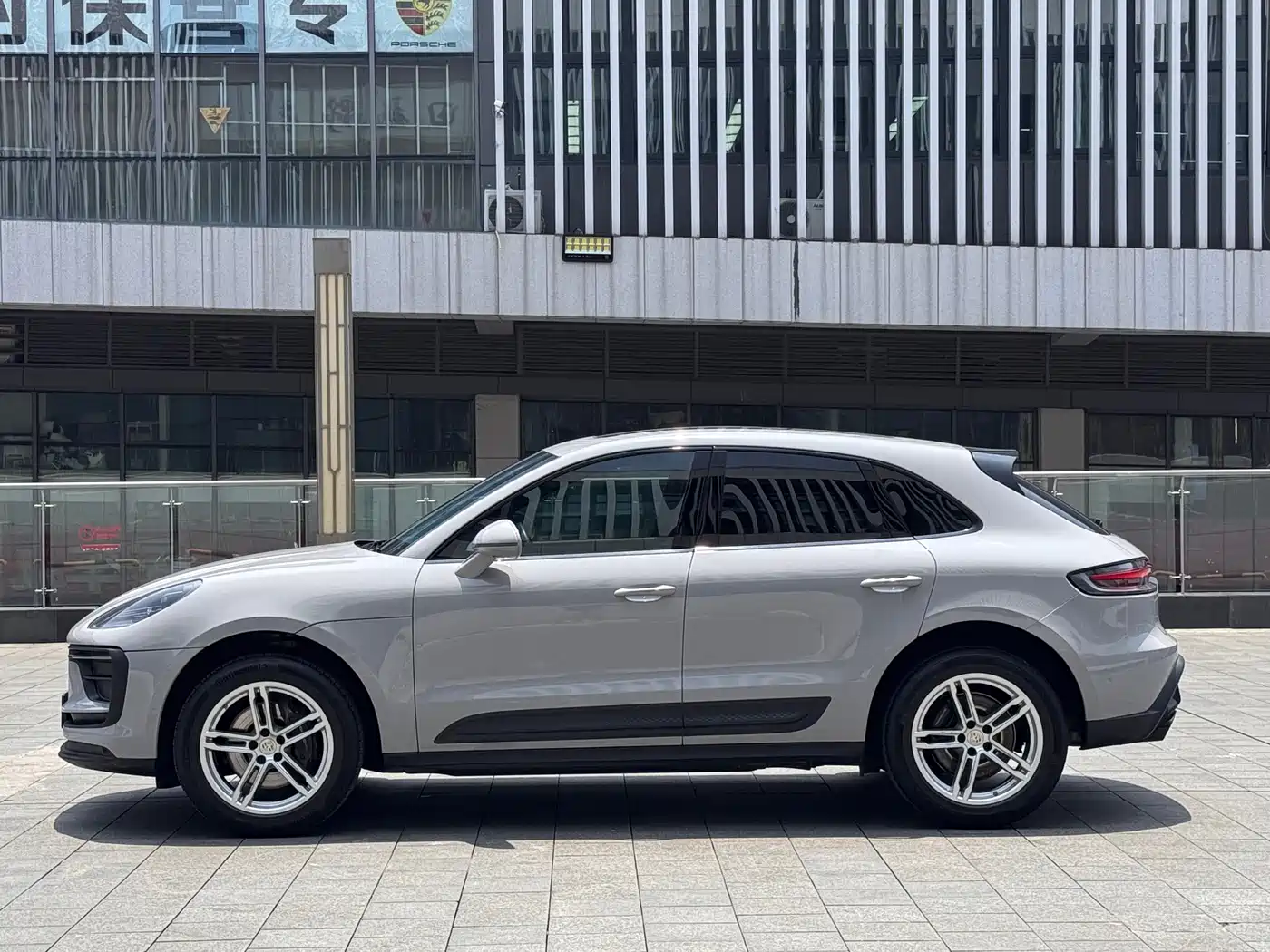 Porsche Macan 2023 Macan 2.0T фото 5