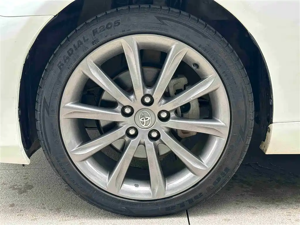 Toyota Reiz 2013 2.5V Premium Edition фото 10
