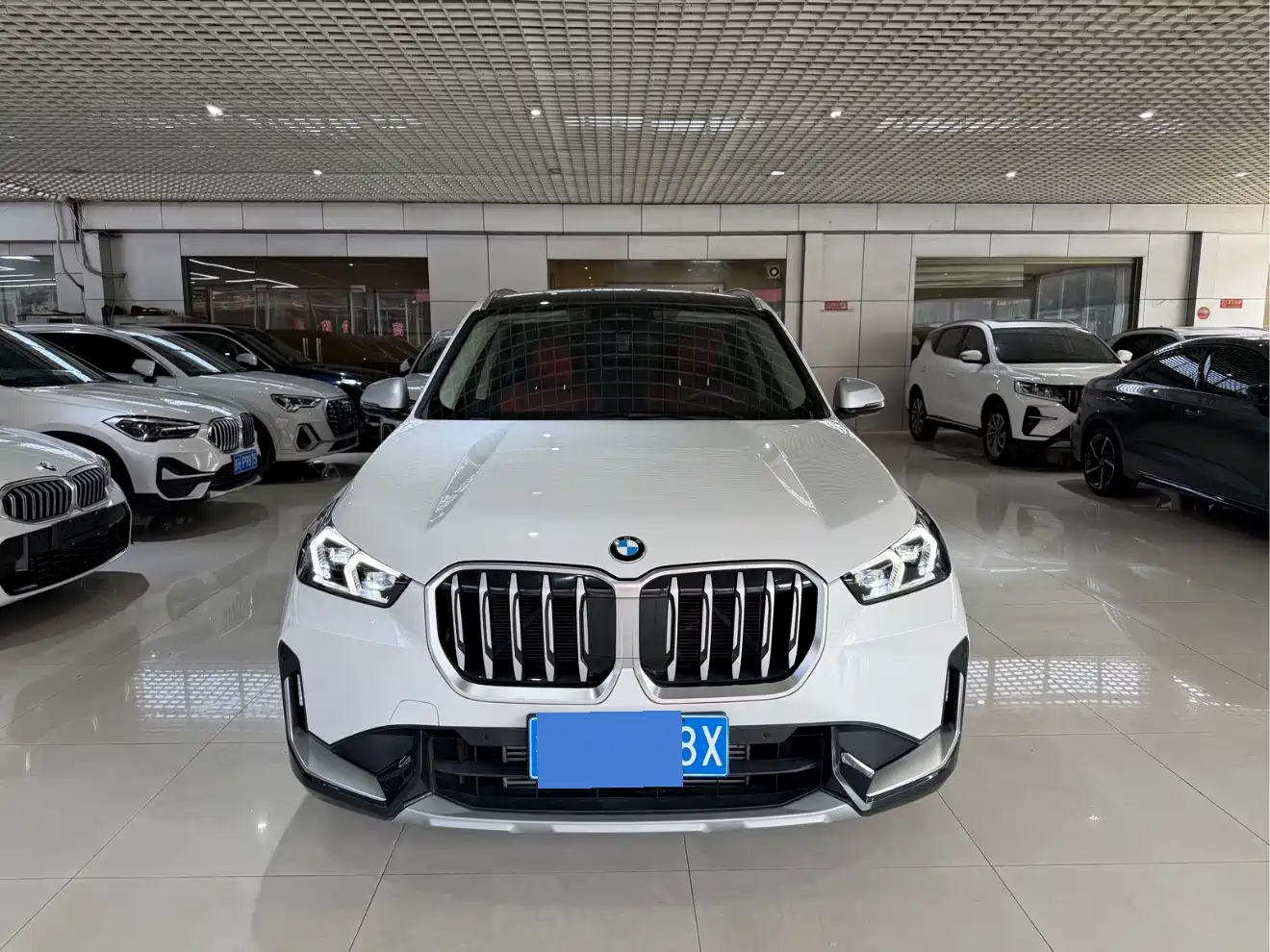 BMW X1 2023 sDrive20Li X Design Package фото 2