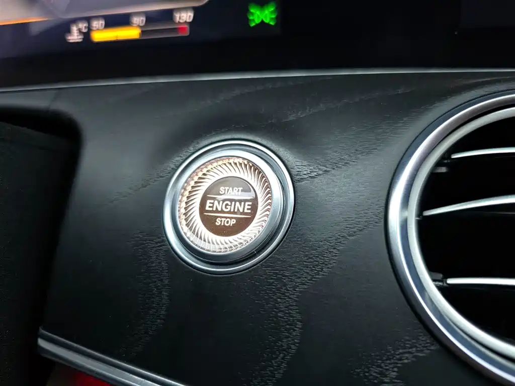 Mercedes-Benz E-Class 2018 Facelift E 200 L Sport фото 16