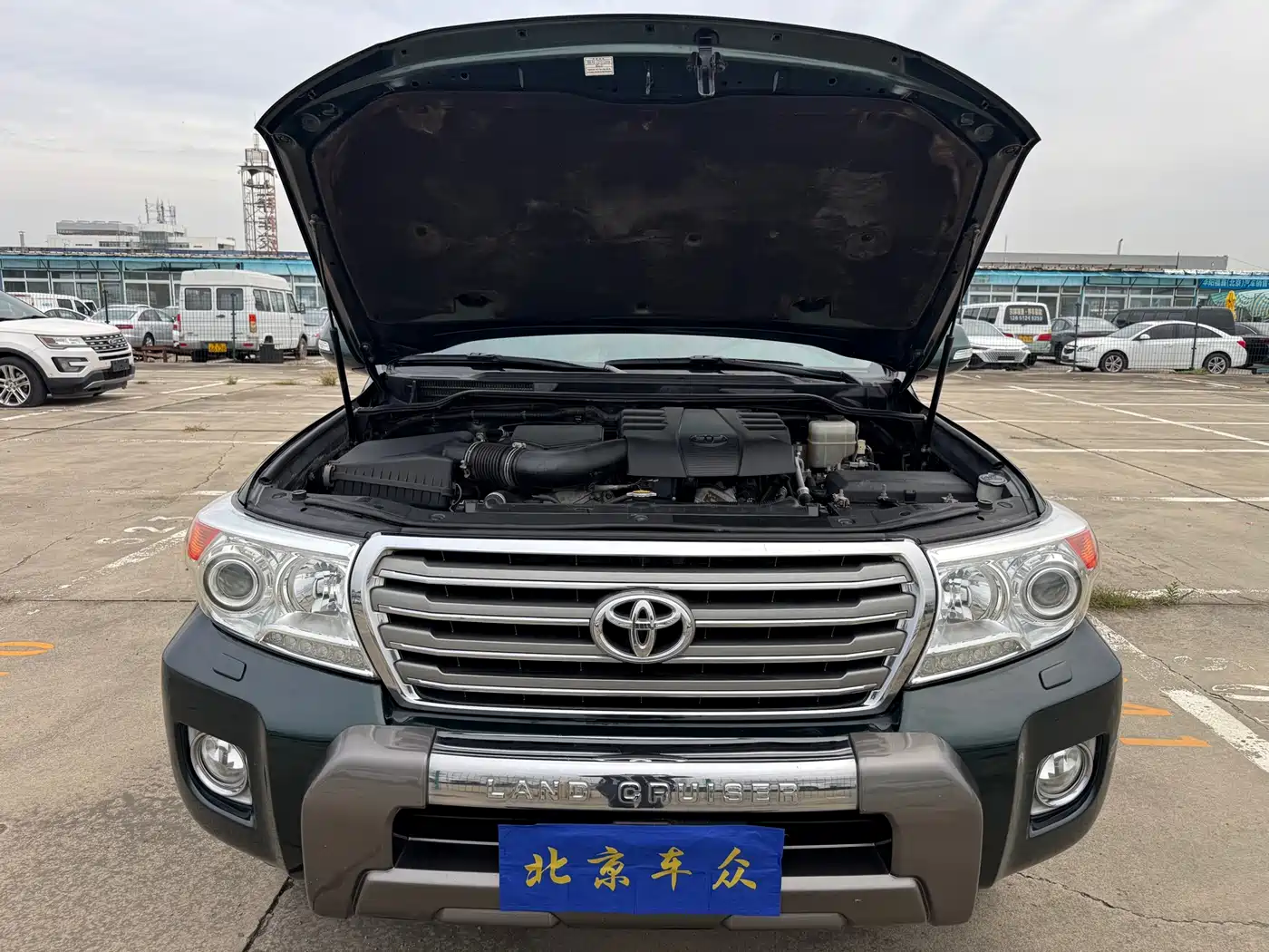 Toyota Land Cruiser 2012 4.0L Automatic VX фото 39