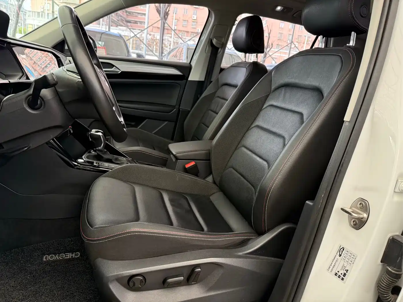 Volkswagen Tayron 2020 330TSI 2WD Luxury Smart Edition фото 9