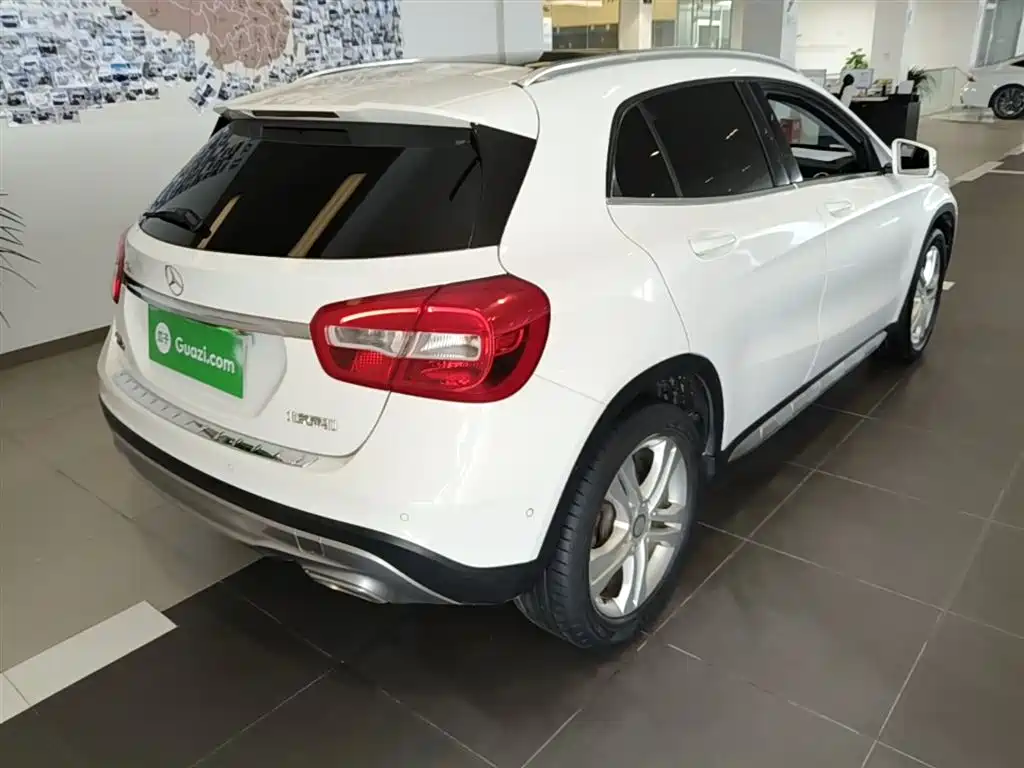Mercedes-Benz GLA 2016 GLA 200 Dynamic фото 7
