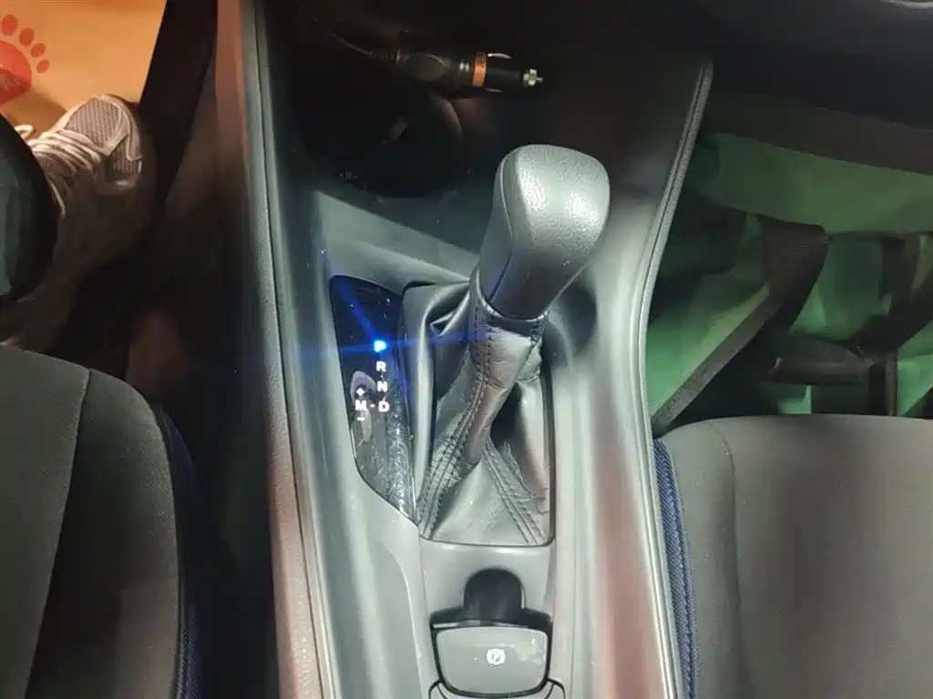 Toyota C-HR 2021 2.0L Comfort Edition фото 14