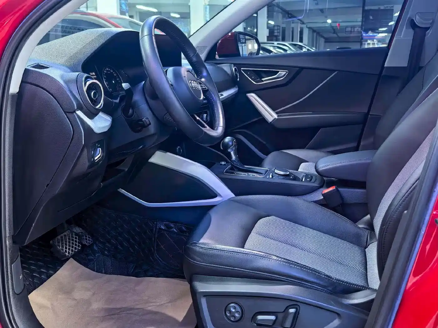 Audi Q2L 2018 35 TFSI Fashion Elegance China VI фото 6