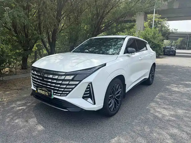 Changan UNI-Z New Energy 2024 Blue Whale iDD 125km Surpassing Edition