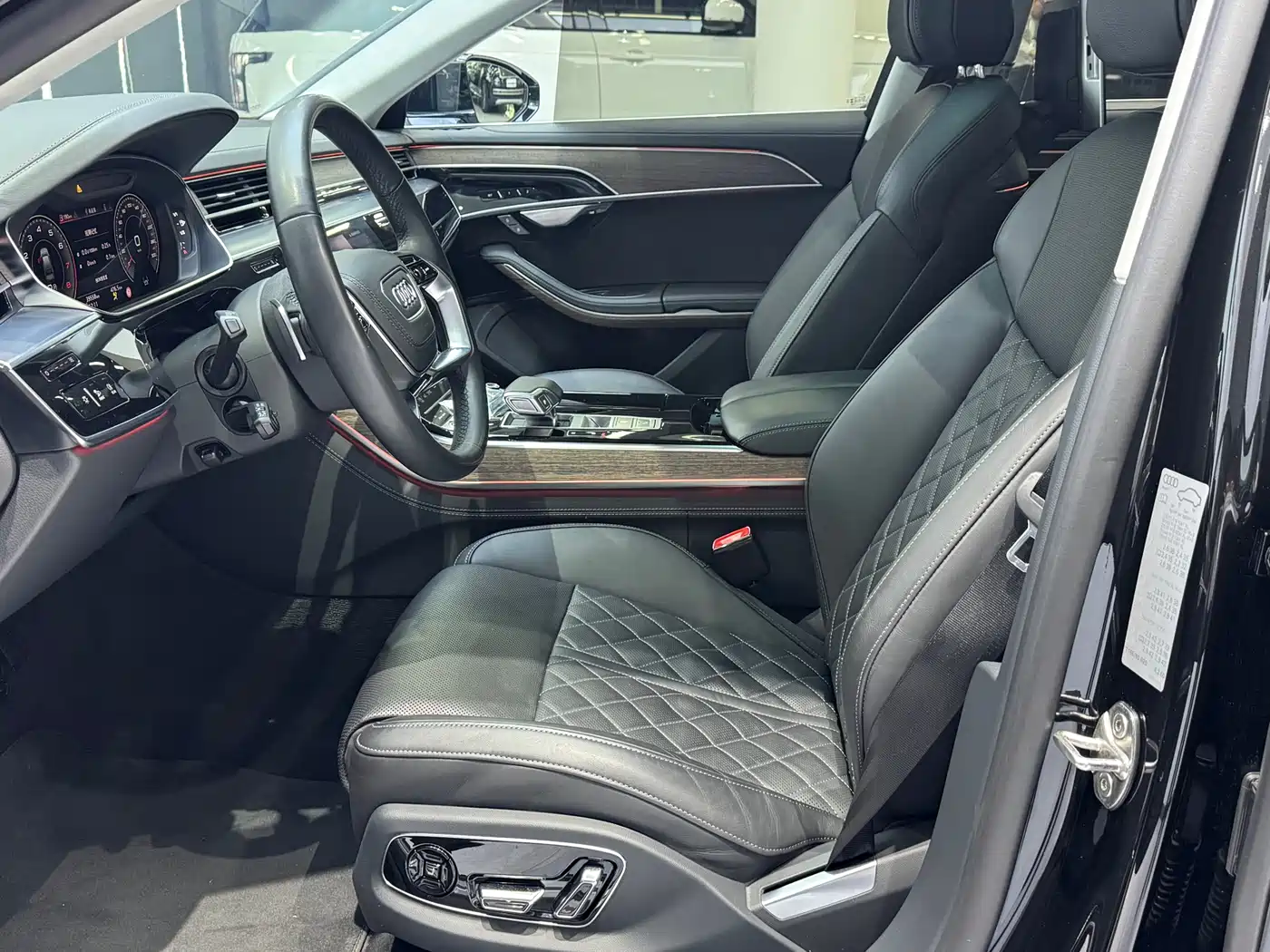Audi A8 2023 A8L 55 TFSI quattro Flagship фото 13