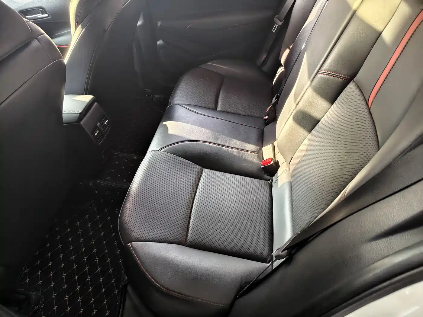 Toyota Levin 2021 185T CVT Sport Edition фото 8