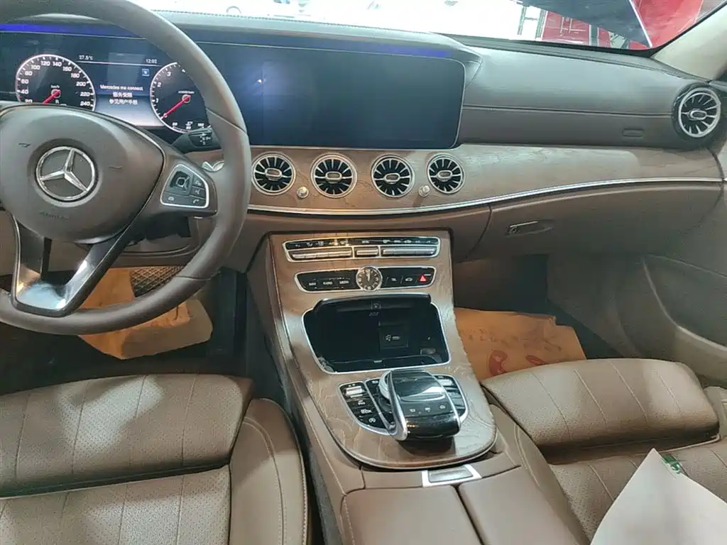 Mercedes-Benz E-Class 2018 E 200 L фото 13