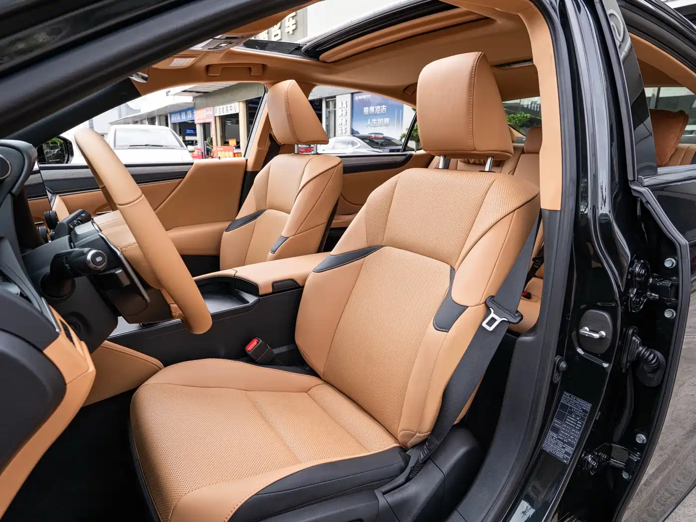 Lexus ES 2025 300h Ultimate Edition фото 11
