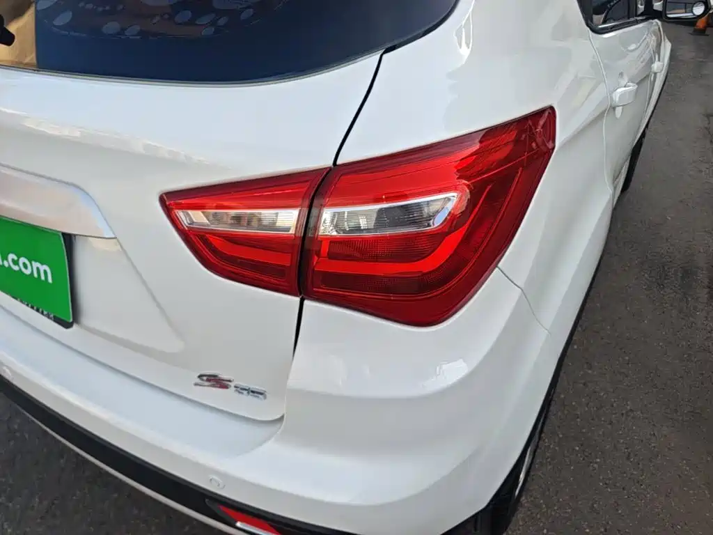 Фото 8 - Changan CS35