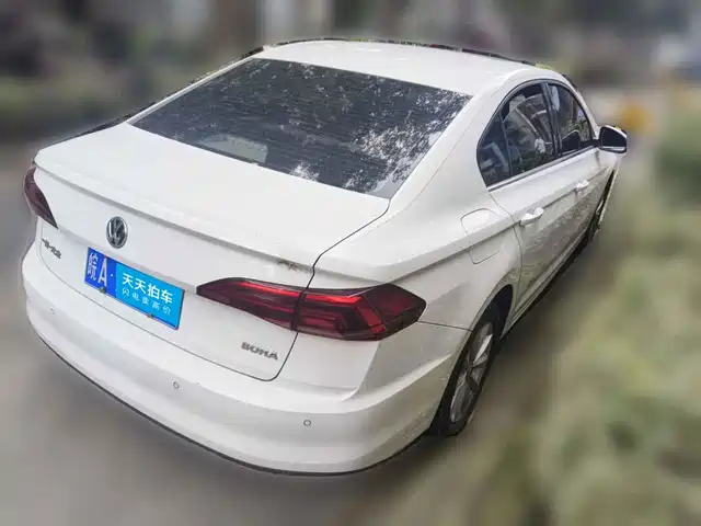 Volkswagen Bora 2019 Facelift 1.5L Automatic Elite China VI — фото 2