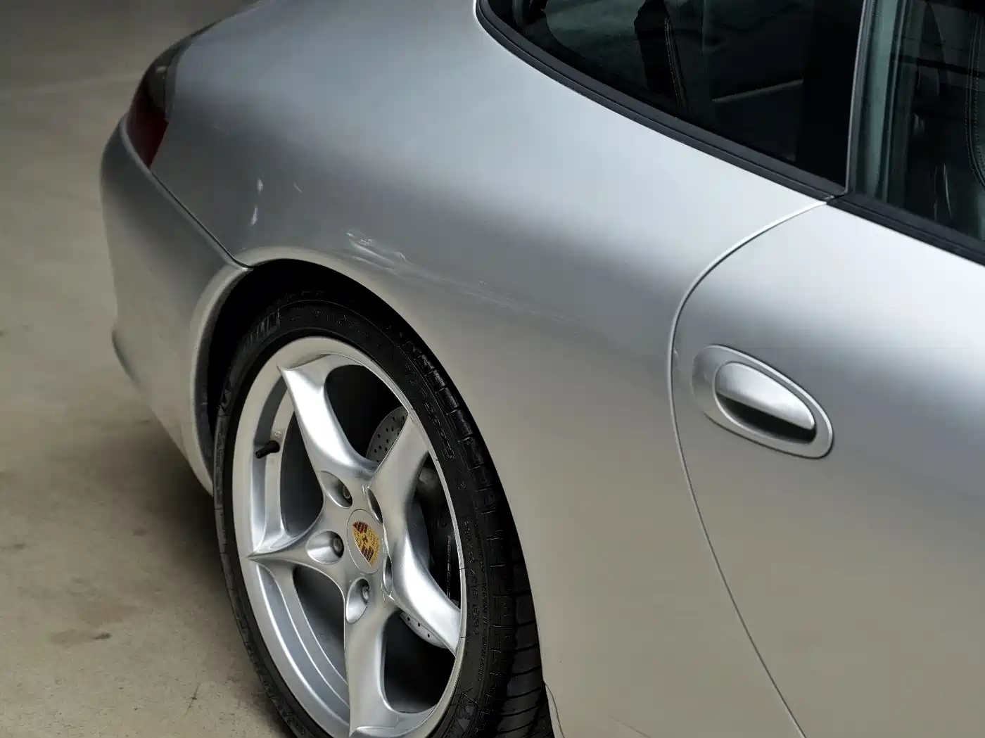 Porsche 911 2004 Carrera S Coupe 3.6L фото 6