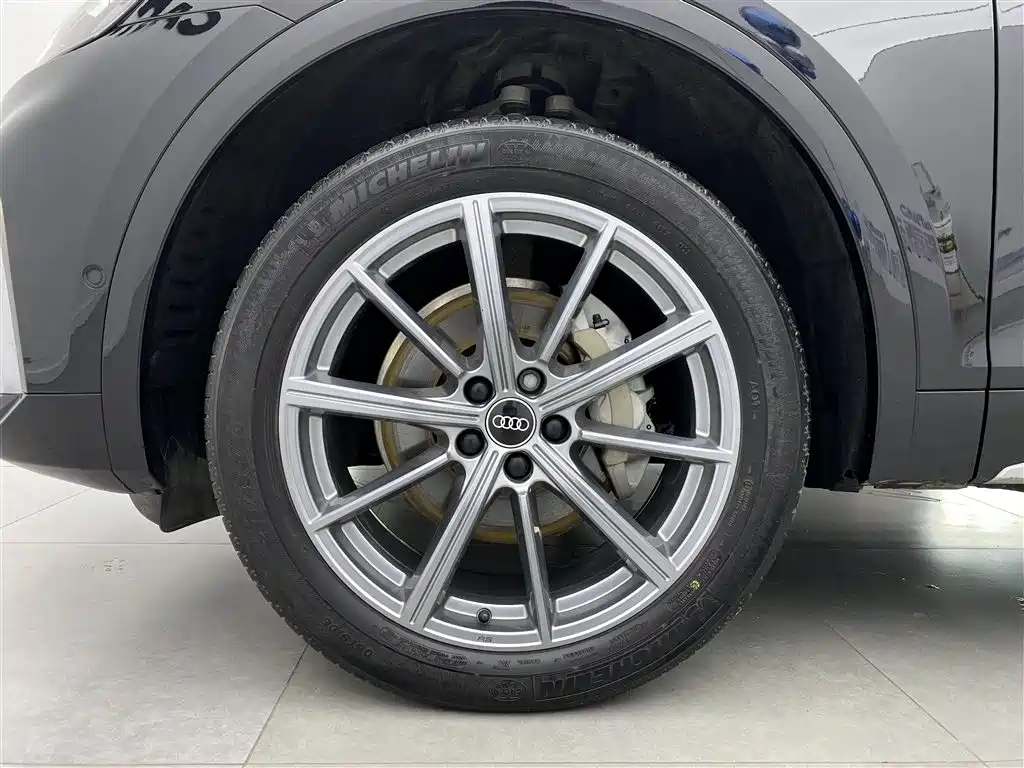 Audi Q5L 2022 40T Luxury Dynamic фото 36
