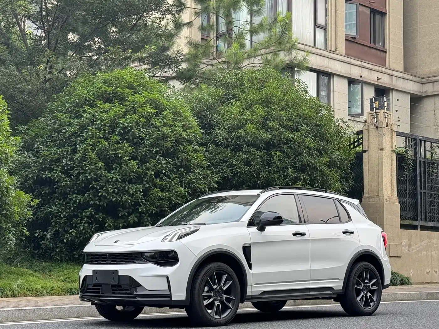  Lynk & Co Lynk & Co 01 2025 2.0TD FWD Renewal Pro Edition