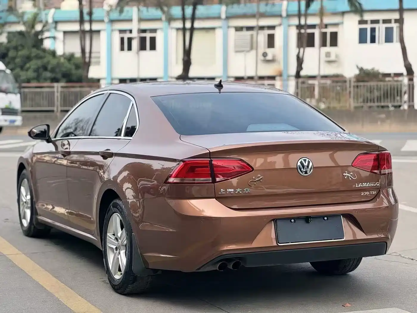 Volkswagen Lamando 2017 230TSI DSG Trend Edition фото 9