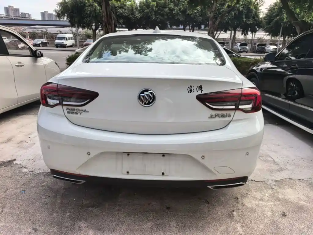 Фото 6 - Buick Regal